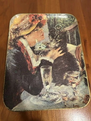 Bandeja decorativa con elegante papel maché para dama y perro Foto 1 de 2
