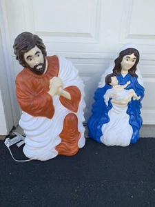 Vintage Blow Mold 2 Piece Nativity Set Mary Joseph & Baby Jesus - Picture 1 of 6