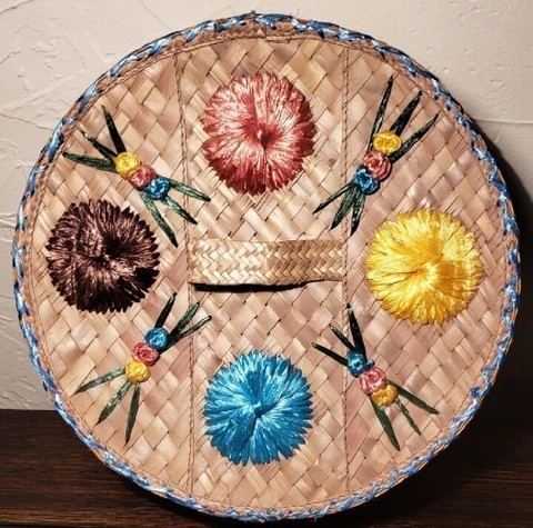 Woven Straw Basket with Lid Floral Raffia Embroidered Flowers Round Sewing Lined Cover