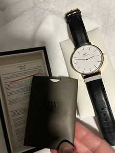 Daniel Wellington DW00100007 Wrist Watch for Men - Picture 1 of 3