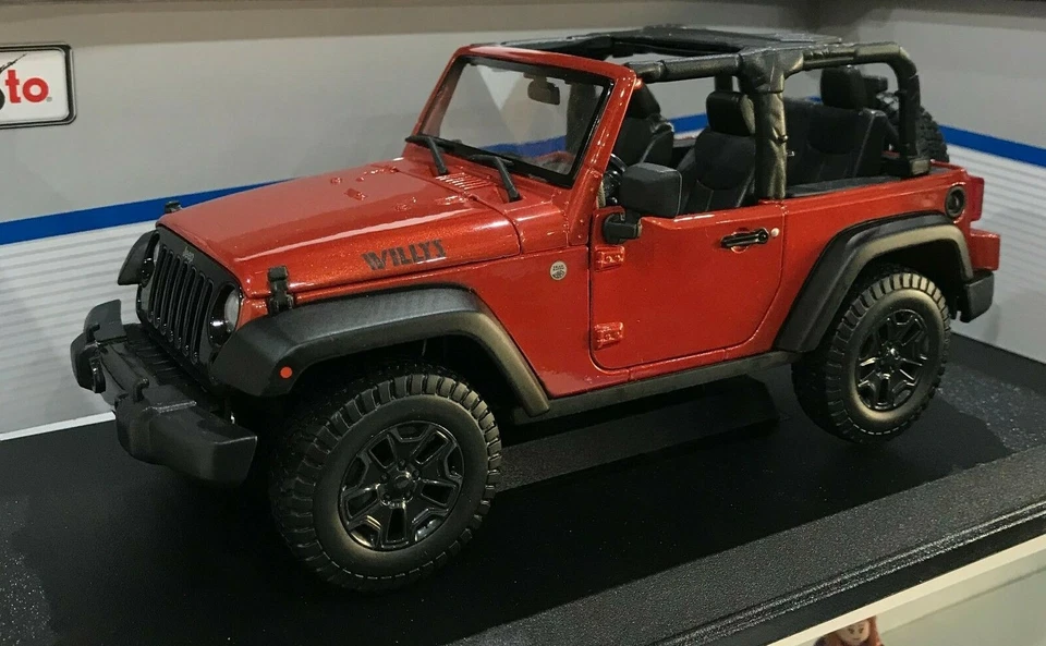 Jeep Wrangler 2014 Rame metallico modello Auto 1 18 / Maisto