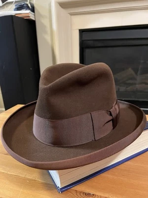 Sombrero Homburg Mallory The Ten marrón vintage de finales de 1940 o 1950 talla 7 1/4 Foto 1 de 4