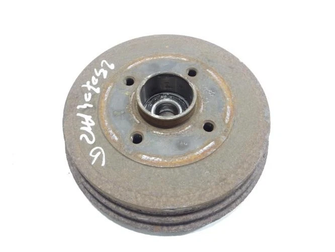 Tambour arriere gauche RENAULT CLIO 3 PHASE 2 432021782R - Photo 1/4