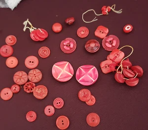 Red Plastic Buttons Vintage Sewing Crafts Jewelry 41 Buttons - Picture 1 of 7