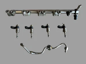 Land Rover LR2 13-15 OEM 2.0L Bosch Fuel Rail Assembly W/Sensor W/Injectors - Imagen 1 de 3