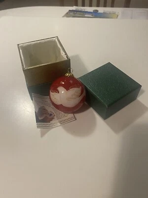 Pier 1 Li Bien Adorno de Navidad PAZ Bola Roja Paloma Blanca 2015 con Caja Foto 1 de 4