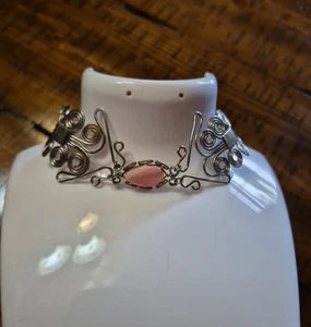 Vintage Brutalist Style Twisted Wire Bracelet Cut Pink Rose Quartz Center - Picture 1 of 12