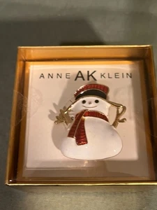 Broche muñeco de nieve de Navidad esmaltado Anne AK Klein - Imagen 1 de 3