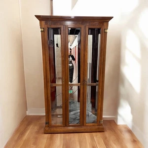 Vitrina Pulaski vintage de 2 puertas con conjunto de luces - Imagen 1 de 2