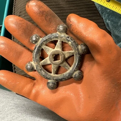 Mangueira de metal industrial preta 3 pol. para área externa alça de babador botão arte steampunk - Imagem 1 de 3