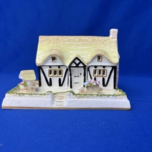 Vintage Elizabethan Cottage by Coalport 5" Figurine - Picture 1 of 15