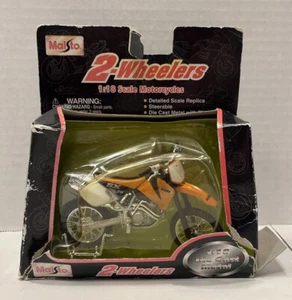 Maisto 2-Rad 1:18 Die Cast Spielzeug Motorrad KTM 520 SX Karton beschädigt - Bild 1 von 12