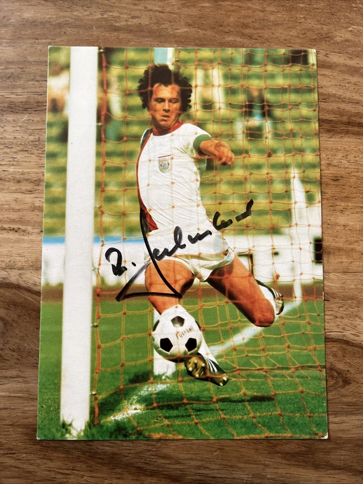 FRANZ BECKENBAUER FC BAYERN MÜNCHEN ORIGINAL SIGNIERTE AUTOGRAMMKARTE DFB HSV - Bild 1 von 2