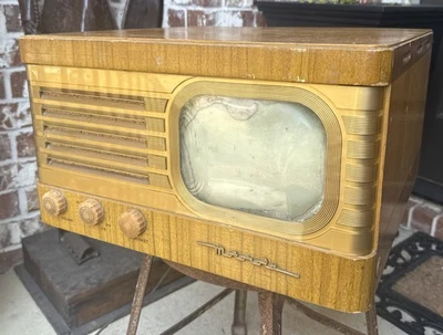 TV portátil Motorola vintage todo original modelo VT-71 hecha en 1948 Foto 1 de 4