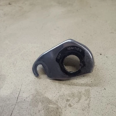 Cubierta de interruptor de encendido cromada Harley Davidson Ironhead Sportster 1000 y 883 1100 Foto 1 de 3