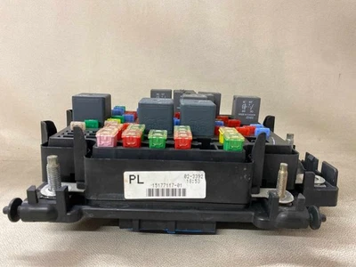 2003 Chevrolet Silverado 1500 Engine Fuse Box OEM 1517711701 5.3L 4L60E - Image 1 of 4