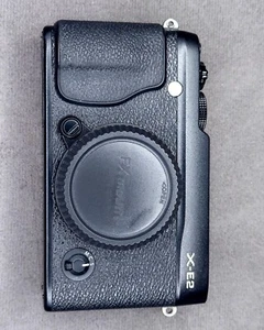 Fujifilm X-E2 16.3MP Digital Camera (Body Only) Original Fuji Battery - Picture 1 of 7
