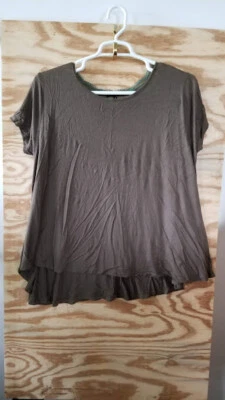 Blusa túnica para mujer Ezra talla grande marrón manga corta Foto 1 de 4