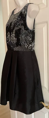 Vestido Gianni Bini Michelle Talla 8 Negro Cuentas Lentejuelas Pliegues Bolsillos Forrado Nuevo con Etiquetas Foto 1 de 4