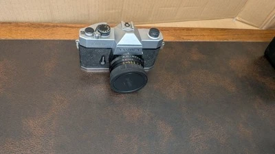 Винтажная зеркальная камера Yashica TL-Electro с телеобъективом 55 мм непроверенная - Изображение 1 из 4