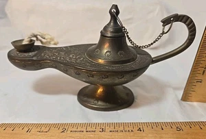 Lámpara de aceite Genie de latón de colección diseño Aladdin ornamentado - Imagen 1 de 6
