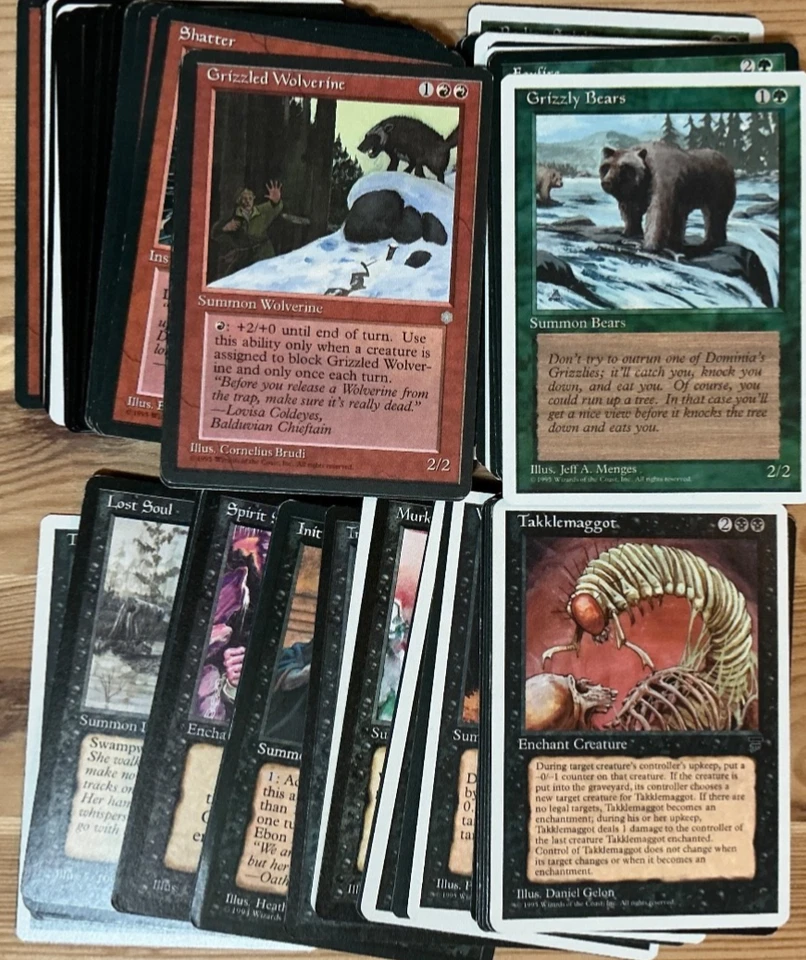 Magic the Gathering 1994/95 Retro Schwarz Grün Rot 120 Karten wie neuwertig - Bild 1 von 1