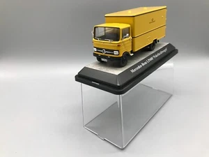 Modellautos 1:43 Premium ClassiXXs LKW Mercedes LP608 „Paketkraftwagen“ Vitrine - Bild 1 von 8