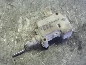 Audi TT 3.2 S-Line Door Lock Actuator Module MK1 00-05 OEM 8N7 862 159 - Picture 1 of 3