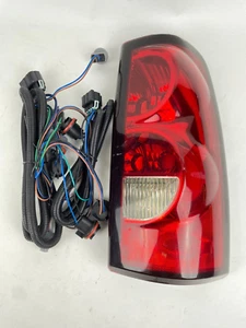Conjunto de luz trasera derecha R - GM 16530966 3157 P27/7 3772 con 2 arneses 1500 - Imagen 1 de 12