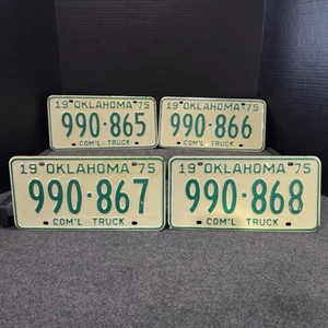 4 placas de matrícula de camión comercial Oklahoma 1975 nuevas de colección consecutivas #’s sin usar - Imagen 1 de 11