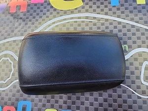 2010 2011 2012 HYUNDAI GENESIS COUPE CENTER CONSOLE ARMREST ARM REST Like New - Picture 1 of 5