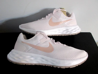 11~Woman's Nike Revolution 6 NN shoes Size 11 NEW - Image 1 of 4