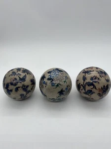 Set Of 3 Blue & Mauve Floral Round Crackle Carpet Balls - Home Decor 4 Inch - Picture 1 of 6