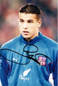 CZECH REPUBLIC, LIVERPOOL & VILLA: MILAN BAROS SIGNED 3.5x5 ACTION PHOTO+COA - Picture 1 of 1