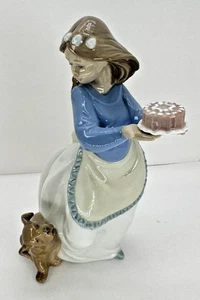 Nao Lladro Puppy's Birthday Girl Puppy Cake # 1045 Retired Porcelain Figurine - Picture 1 of 11