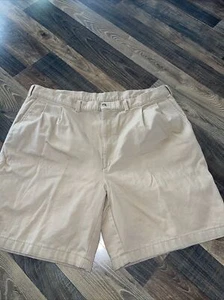 HAGGAR MEN'S Size 42  -100% COTTON- Beige UTILITY SHORTS -MADE IN USA - Picture 1 of 9