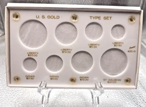 CAPITAL PLASTICS - SET TIPO ORO USA - BIANCO OTTO APERTURE - NUOVO IN SCATOLA - Foto 1 di 3