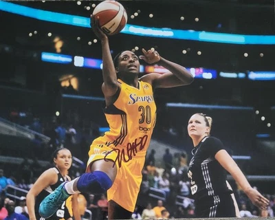 Nneka Ogwumike LA Sparks(斯坦福红衣主教/美国队)签名8x10照片 — 第 1/2 张图片