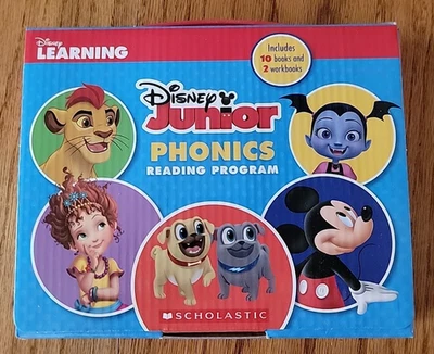 Disney Junior Phonics Reading Program 10 books and 2 workbooks in case. - Image 1 of 2