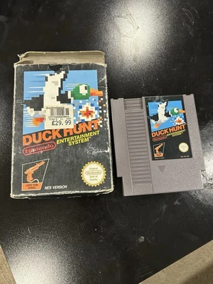 Cartucho Nintendo Duck Hunt NES 1985 Bandai Reino Unido y caja original Foto 1 de 4