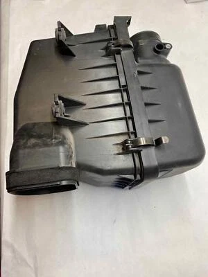 2006-2014 KIA SEDONA Air Cleaner Filter and Housing Assembly 6 Cylinder 3.5L G — 第 1/4 张图片