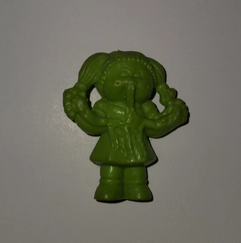 Vintage 1986 GPK Garbage Pail Kids PVC Plastic Mini Figure  Leaky Lindsay 1 1/2" Cover