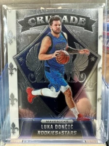 2021-22 Panini Chronicles - Crusade #625 Luka Dončić lámina de plata - Imagen 1 de 2