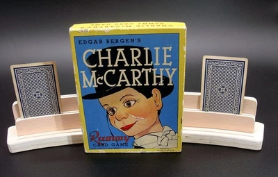De colección Charlie McCarthey Rummy Juego de Cartas 1938 Whitman Completo Sin Tarjeta de Instrucción Foto 1 de 4