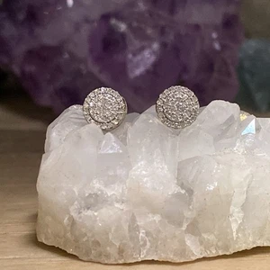 Pendientes de oro amarillo de 10 quilates con micro pavé de diamantes naturales de 6,5 mm AN925-15 - Imagen 1 de 16