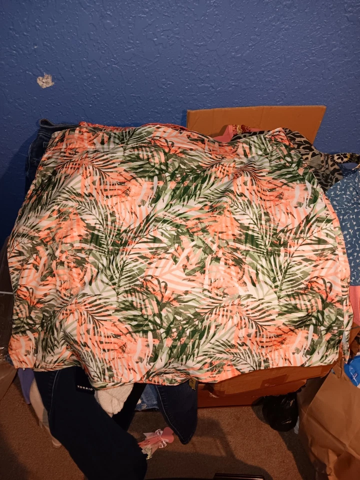 Б/у в отличном состоянии Lady Hagan шорты на молнии сзади персиковые под шорты передние карманы кнопка сзади один - Изображение 1 из 4