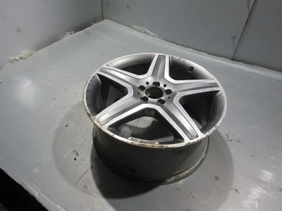 Mercedes ML W166 AMG Alloy Wheel Rim Genuine 9.0Jx20 ET57 A1664012002 E-12-21-19 - Image 1 of 4