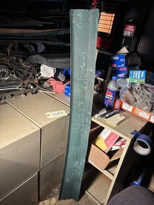 AMC Javelin AMX 1971-74 ventana trasera interior panel inferior moldura Foto 1 de 4