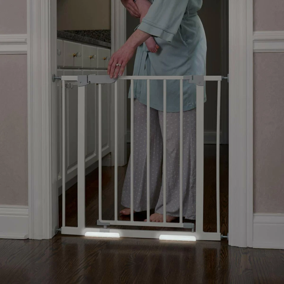 Protector de piso universal KidCo GateMate blanco - Paquete de 2 Foto 1 de 1