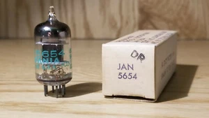 One (1) 5654 Sylvania JAN Military Vacuum Tube NOS NIB Tested Strong Ruggedized - Picture 1 of 3